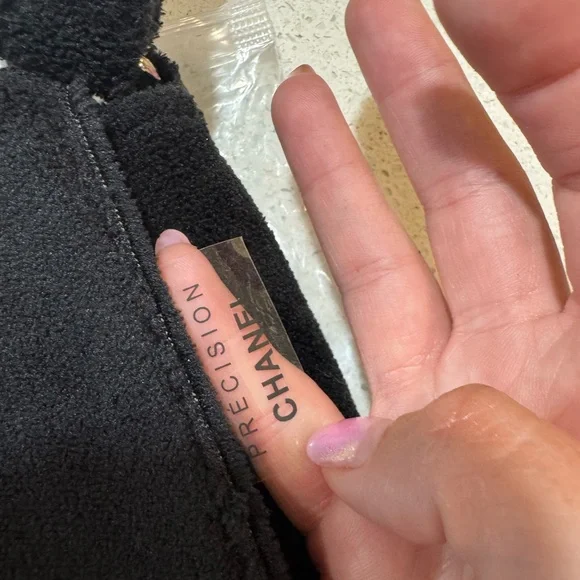 Chanel Black Shoulder/Crossbody authentic GWP - Picture 9 of 13